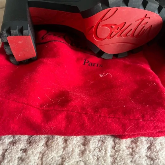 Christian Louboutin Spike Leather Chelsea Red Sole Booties.37.5 (7.5) worn 2x. - Picture 3 of 6